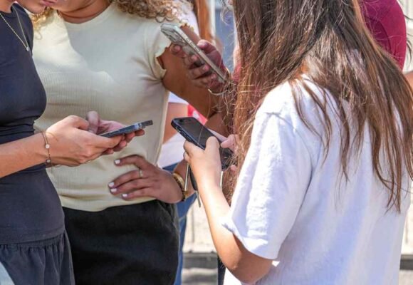 Top French court blocks social media ban for children